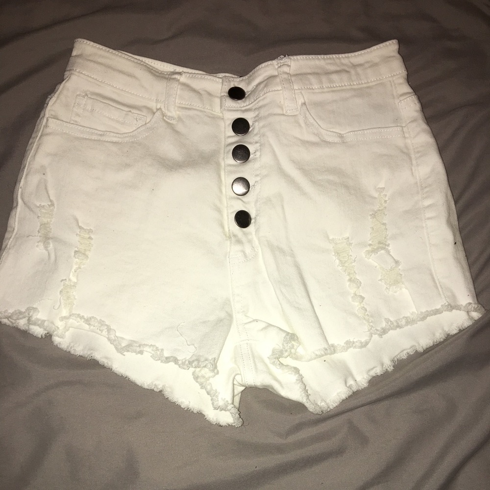 White button up shorts - Picture 1 of 4